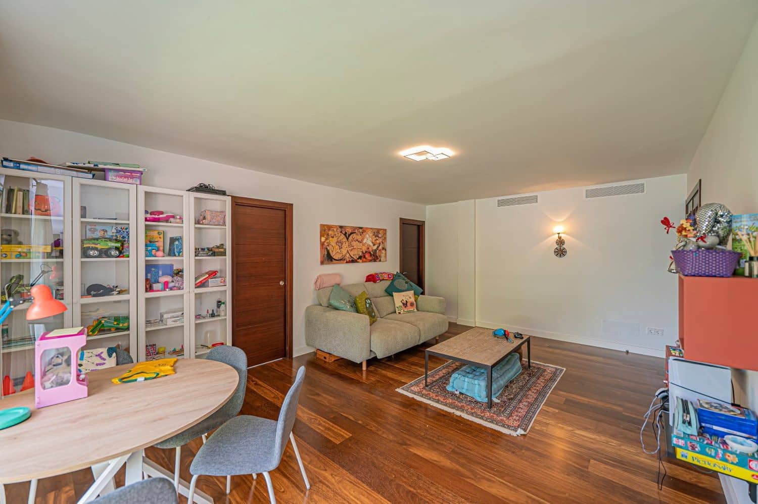 4 quarto Moradia para venda em Benahavis com piscina garagem - 2 480 000 € (Ref: 9800310)