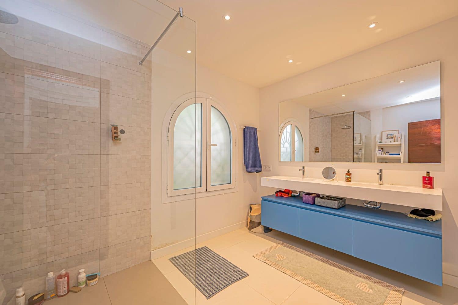 4 quarto Moradia para venda em Benahavis com piscina garagem - 2 480 000 € (Ref: 9800310)