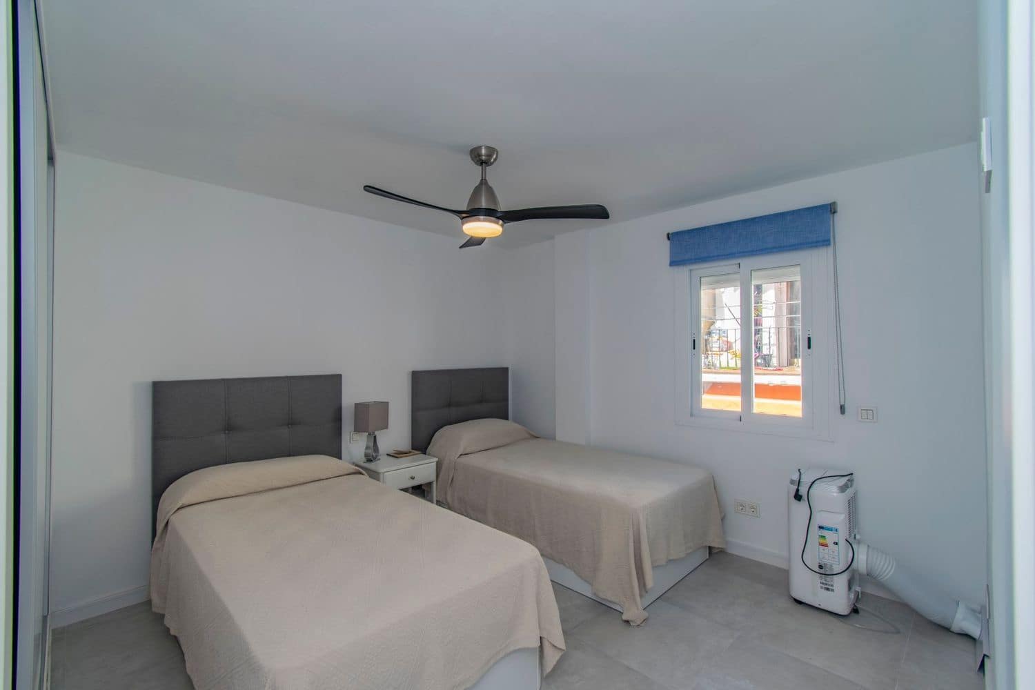 3 bedroom Apartment for sale in San Pedro de Alcantara with garage - € 640,000 (Ref: 9801041)