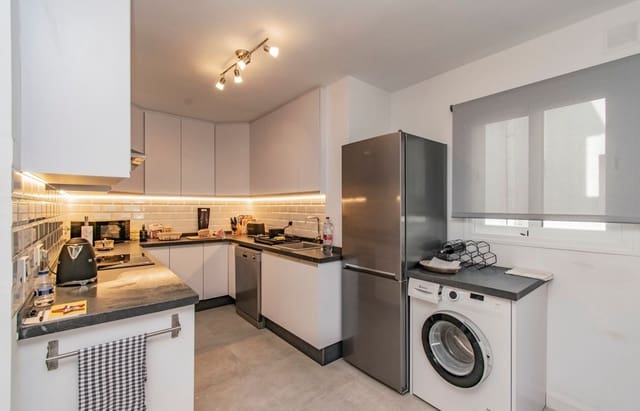 3 Zimmer Apartment zu verkaufen in San Pedro de Alcántara Pueblo, Marbella mit Garage - 640.000 € (Ref: 9801041)