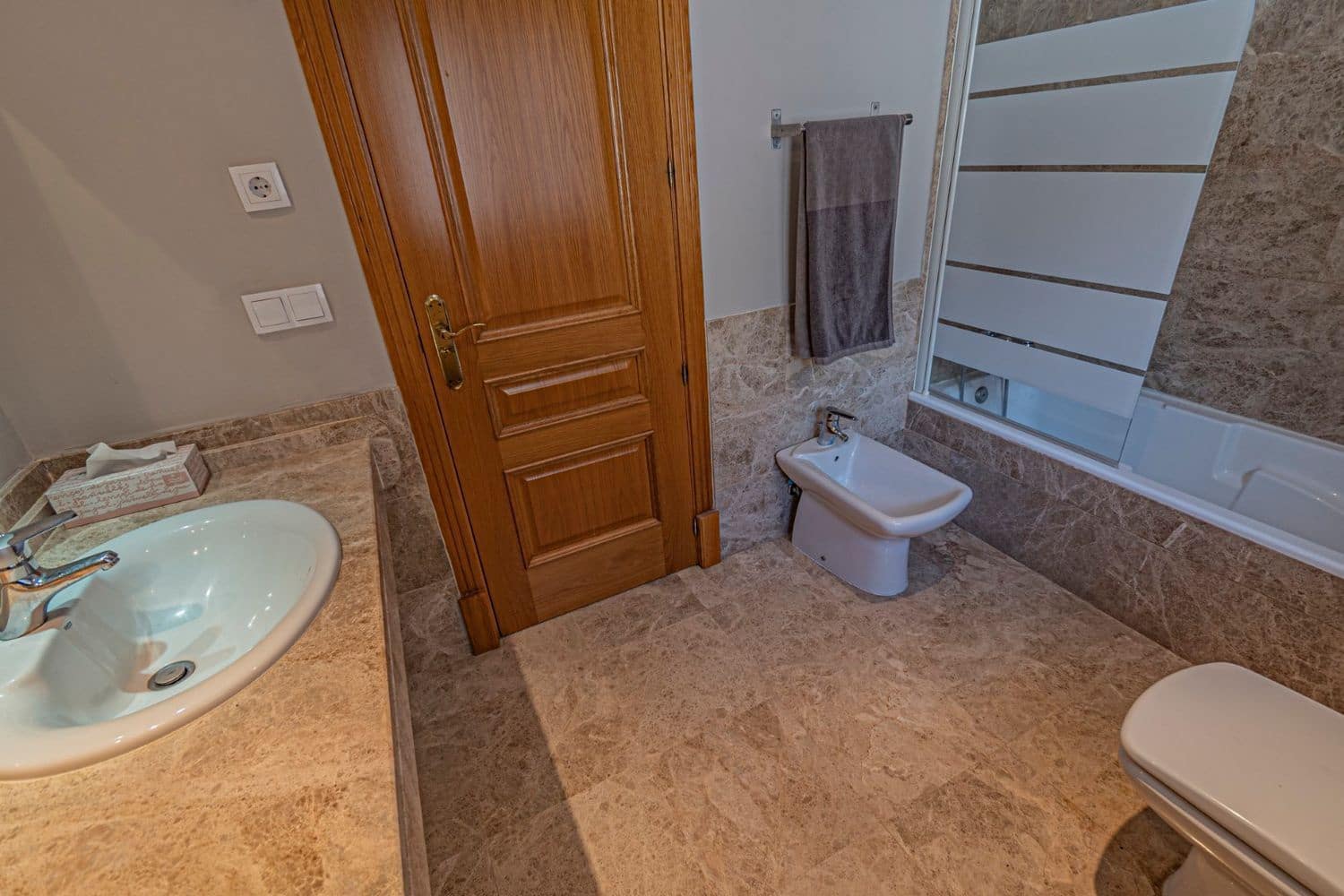 4 Zimmer Villa zu verkaufen in Marbella mit Pool Garage - 1.649.000 € (Ref: 9803872)