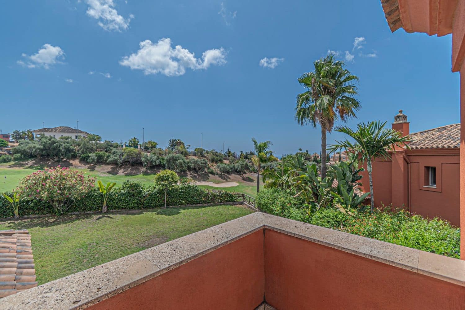 4 Zimmer Villa zu verkaufen in Marbella mit Pool Garage - 1.649.000 € (Ref: 9803872)