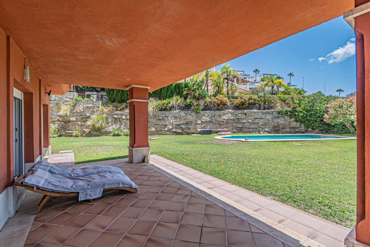 4 Zimmer Villa zu verkaufen in Marbella mit Pool Garage - 1.649.000 € (Ref: 9803872)