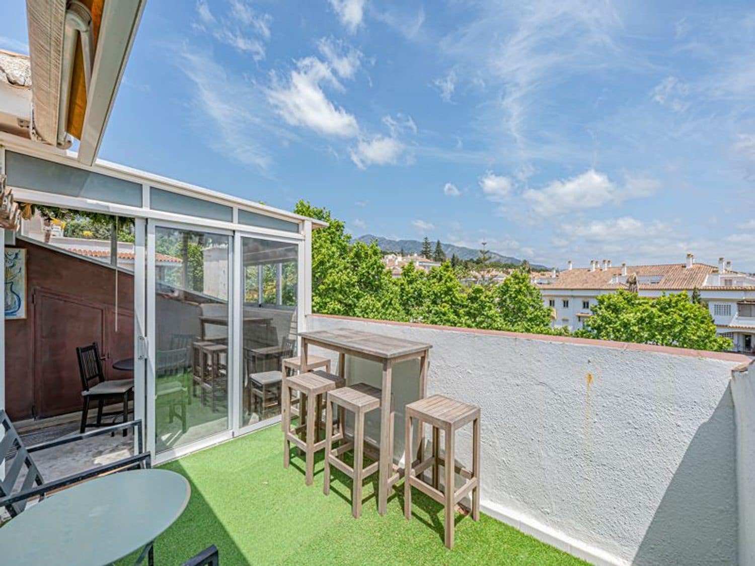 1 sypialnia Apartament na sprzedaż w Marbella z basenem garażem - 425 000 € (Ref: 9806089)