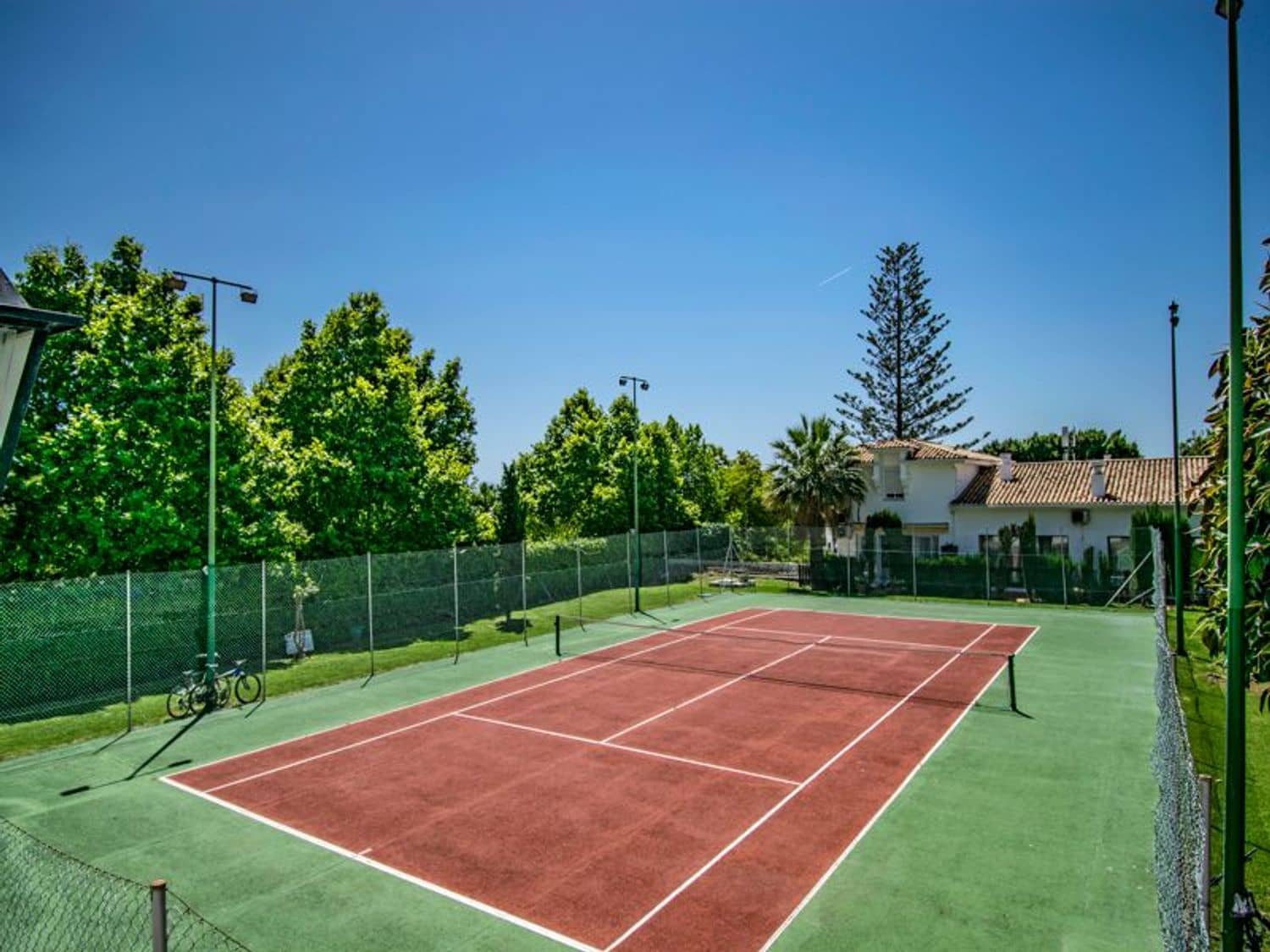 1 sypialnia Apartament na sprzedaż w Marbella z basenem garażem - 425 000 € (Ref: 9806089)