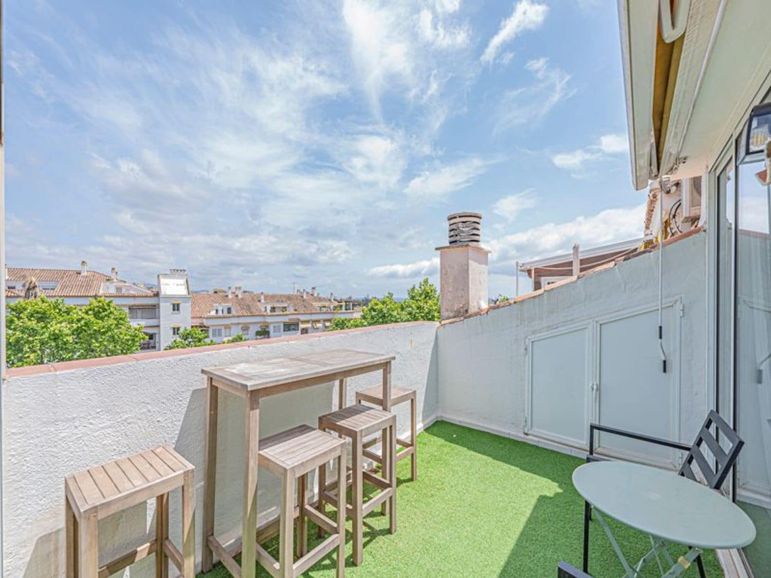 1 sypialnia Apartament na sprzedaż w Marbella z basenem garażem - 425 000 € (Ref: 9806089)