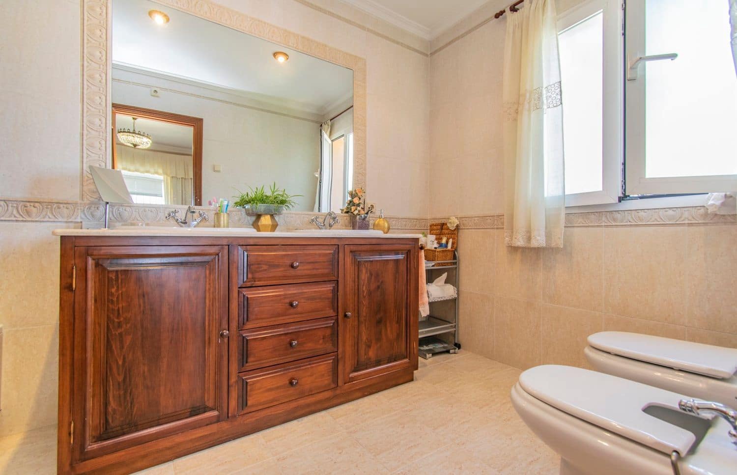 5 sypialnia Willa na sprzedaż w Marbella z basenem garażem - 2 300 000 € (Ref: 9814199)