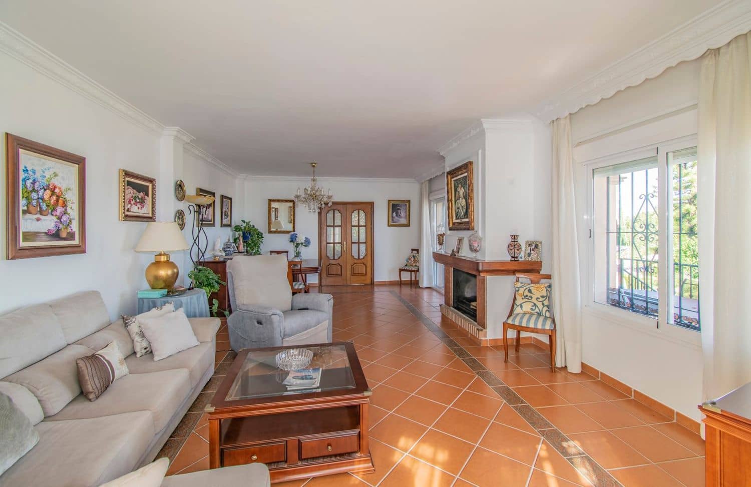 5 sypialnia Willa na sprzedaż w Marbella z basenem garażem - 2 300 000 € (Ref: 9814199)