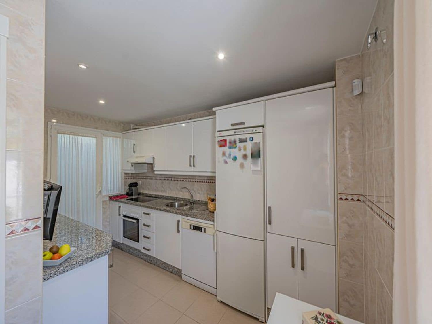 3 Zimmer Apartment zu verkaufen in Nueva Andalucia mit Pool Garage - 560.000 € (Ref: 9816820)