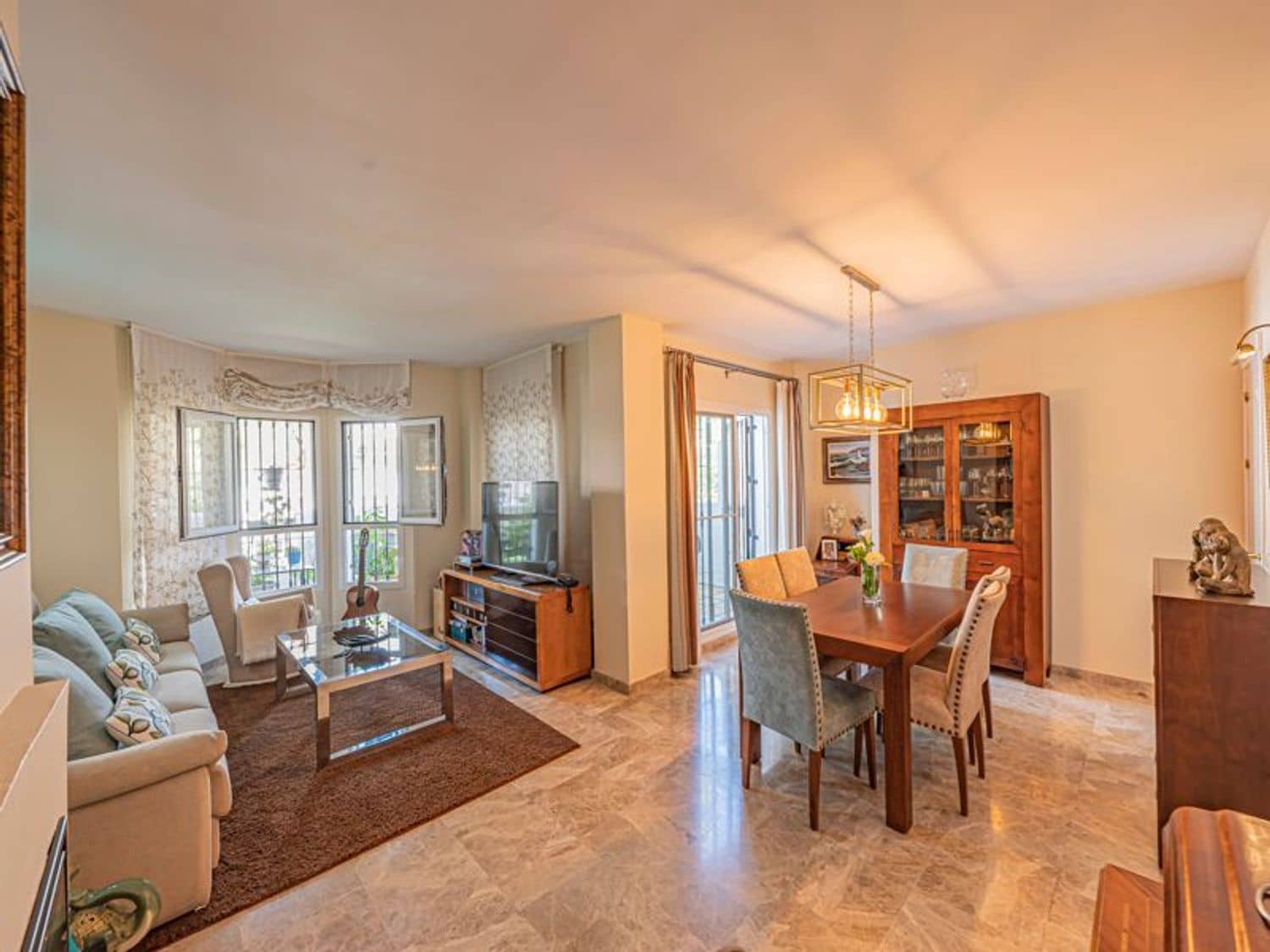 3 Zimmer Apartment zu verkaufen in Nueva Andalucia mit Pool Garage - 560.000 € (Ref: 9816820)