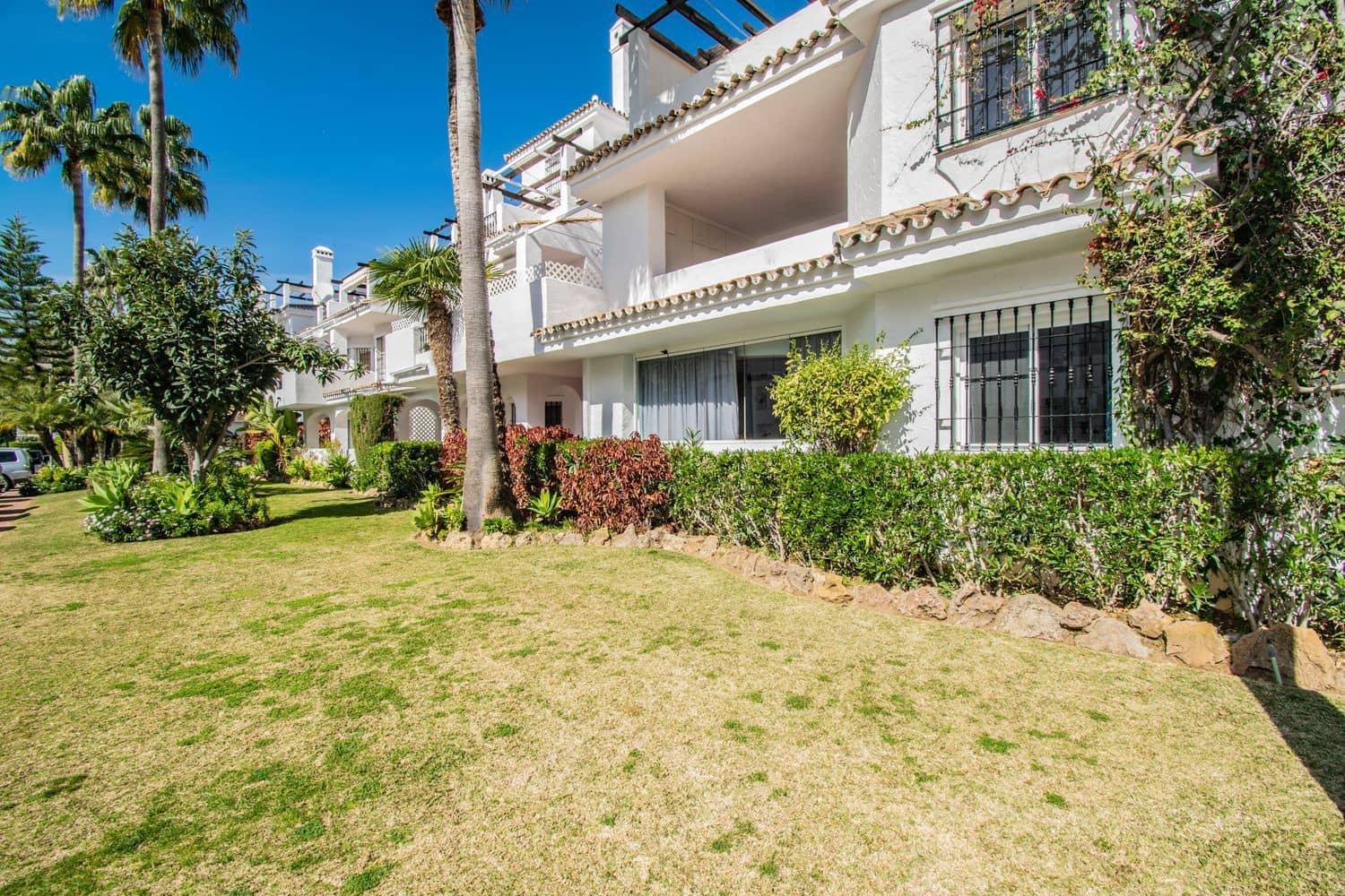 3 Zimmer Apartment zu verkaufen in Nueva Andalucia mit Pool Garage - 560.000 € (Ref: 9816820)