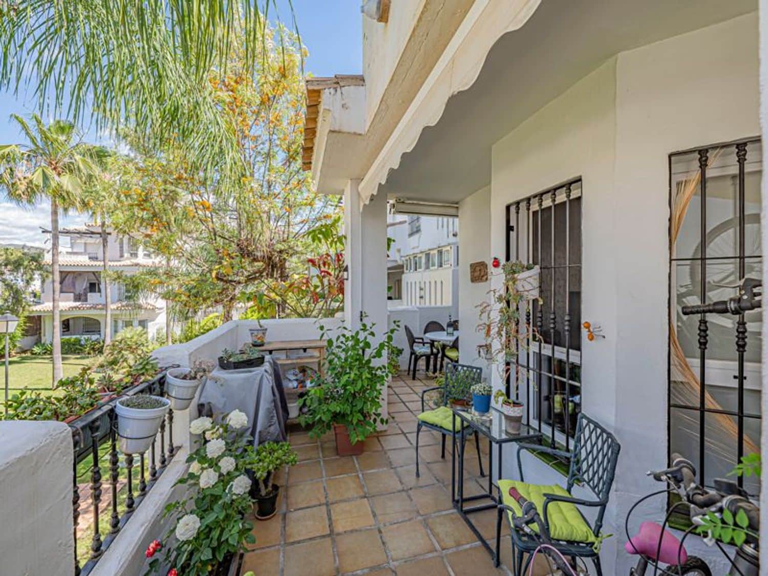 3 Zimmer Apartment zu verkaufen in Nueva Andalucia mit Pool Garage - 560.000 € (Ref: 9816820)