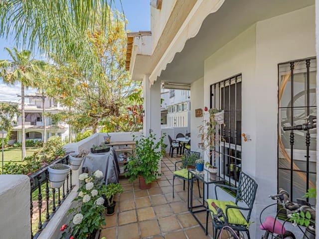 3 soverom Leilighet til salgs i La Dama de Noche - La Alzambra, Marbella med svømmebasseng garasje - € 560 000 (Ref: 9816820)