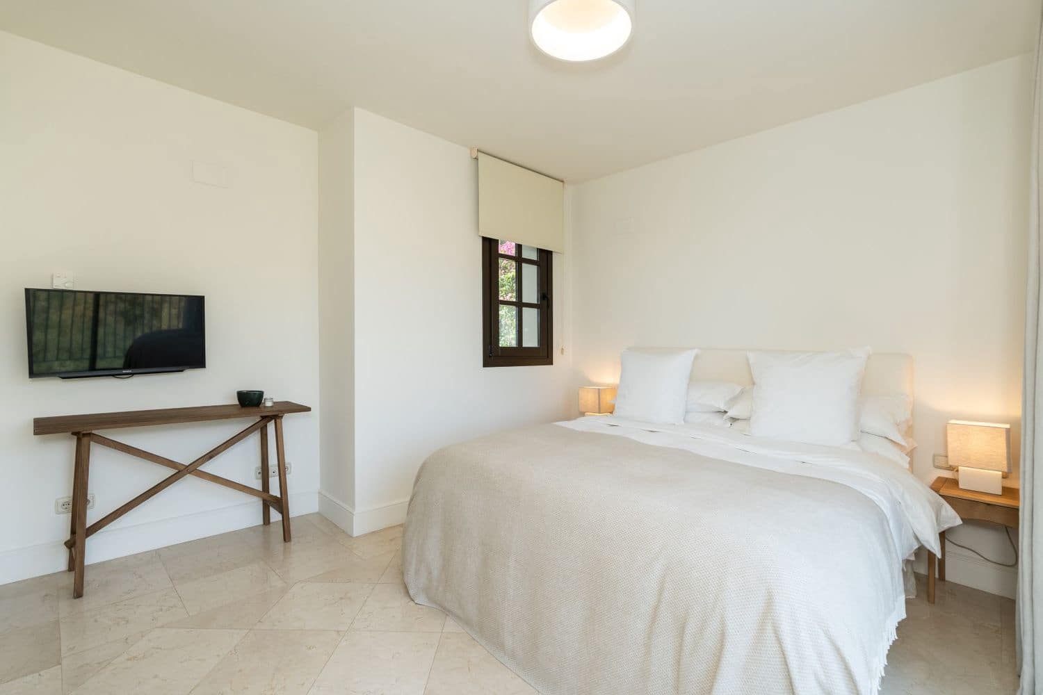 5 makuuhuone Huvila vuokrattavana paikassa Marbella mukana uima-altaan 
autotalli - 15 000 € (Ref: 9819904)