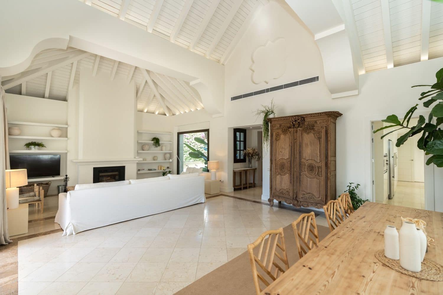 5 makuuhuone Huvila vuokrattavana paikassa Marbella mukana uima-altaan 
autotalli - 15 000 € (Ref: 9819904)