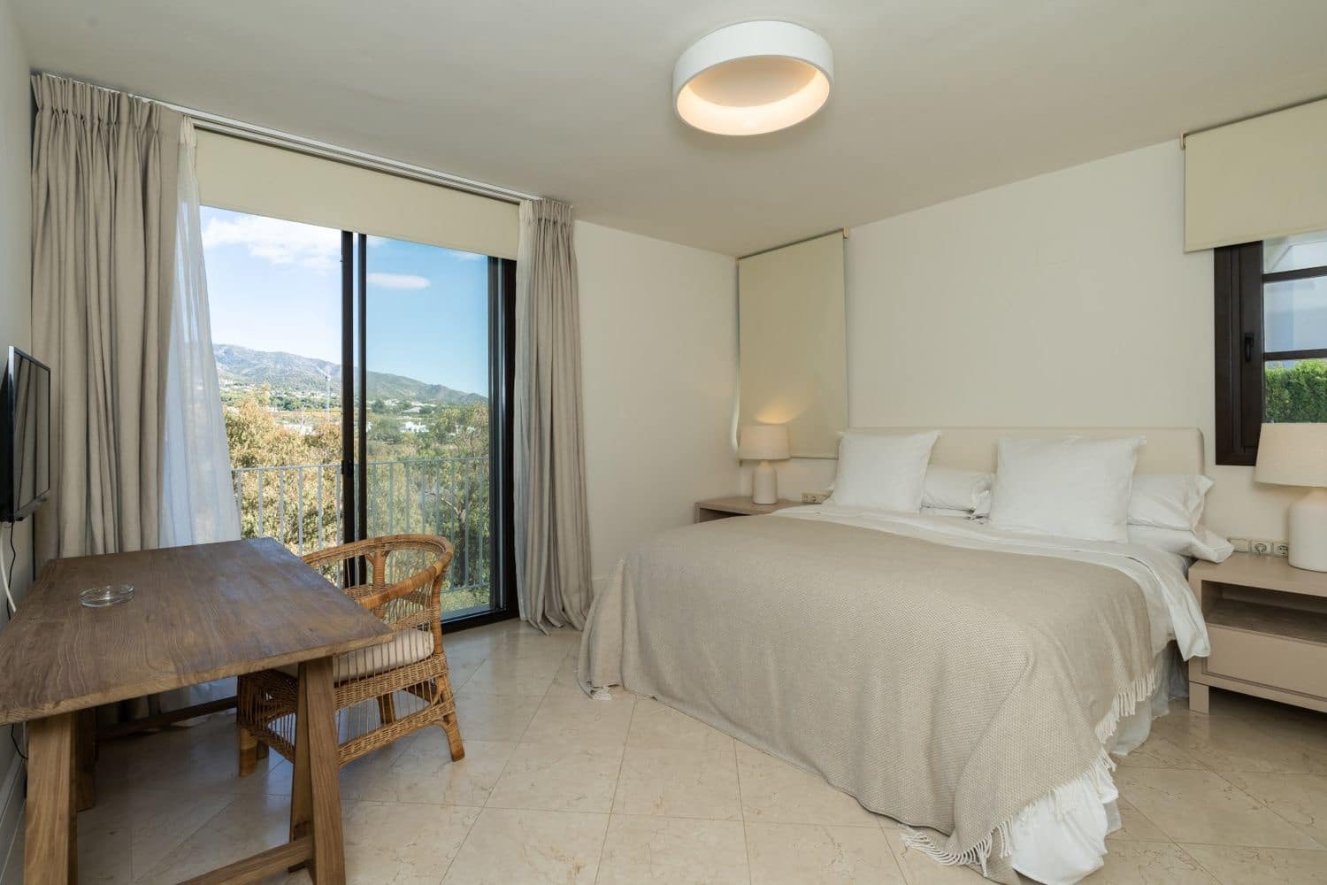 5 makuuhuone Huvila vuokrattavana paikassa Marbella mukana uima-altaan 
autotalli - 15 000 € (Ref: 9819904)