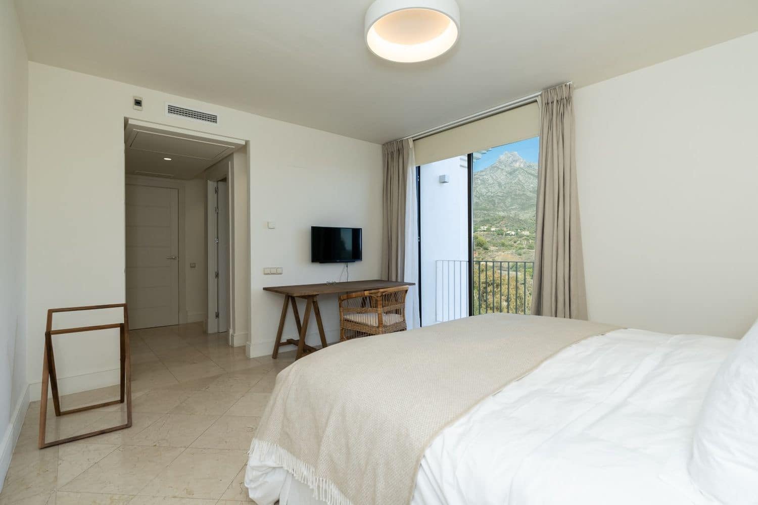 5 makuuhuone Huvila vuokrattavana paikassa Marbella mukana uima-altaan 
autotalli - 15 000 € (Ref: 9819904)