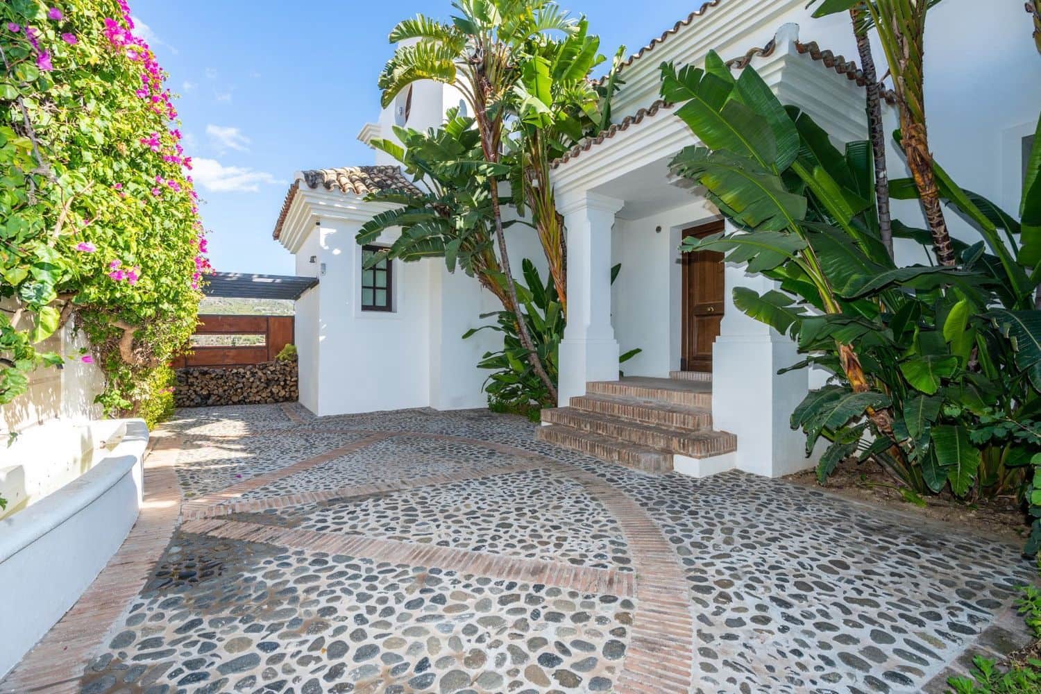 5 makuuhuone Huvila vuokrattavana paikassa Marbella mukana uima-altaan 
autotalli - 15 000 € (Ref: 9819904)
