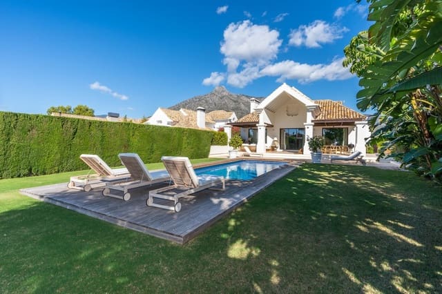 5 makuuhuone Huvila vuokrattavana paikassa Lomas De Marbella, Marbella mukana uima-altaan 
autotalli - 15 000 € (Ref: 9819904)