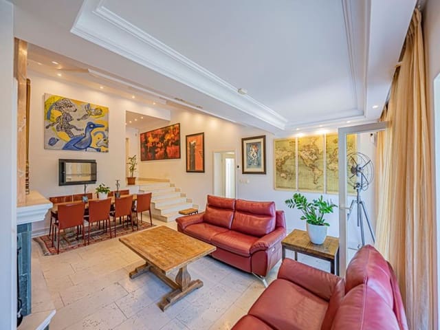 5 bedroom Villa for sale in El Rosario, Marbella with pool garage - € 1,499,000 (Ref: 9826138)