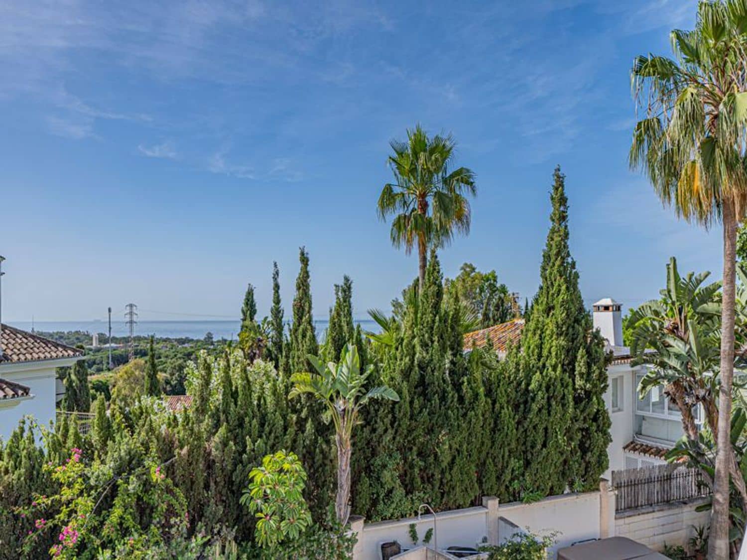 5 makuuhuone Huvila myytävänä paikassa Marbella mukana uima-altaan 
autotalli - 1 499 000 € (Ref: 9826138)