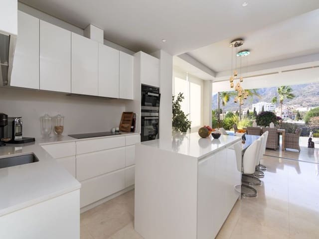 3 chambre Villa/Maison à vendre à Río Real, Marbella avec piscine garage - 2 150 000 € (Ref: 9826139)