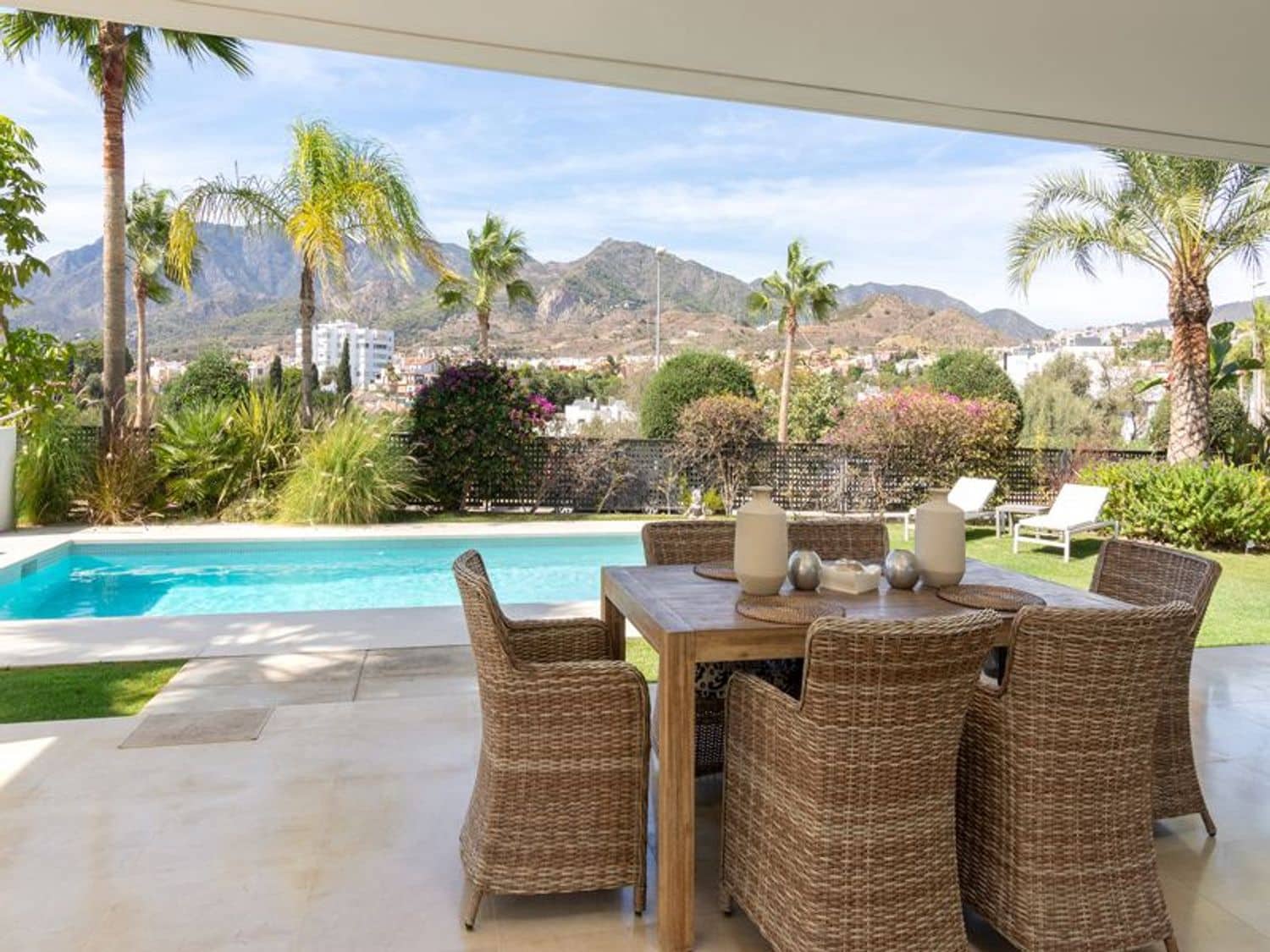 3 camera da letto Villa in vendita in Rio Real con piscina garage - 2.150.000 € (Rif: 9826139)