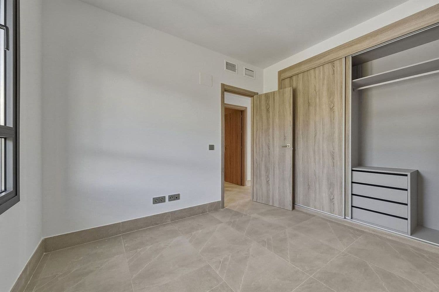 3 chambre Appartement à vendre à Casares avec piscine garage - 450 000 € (Ref: 9826949)