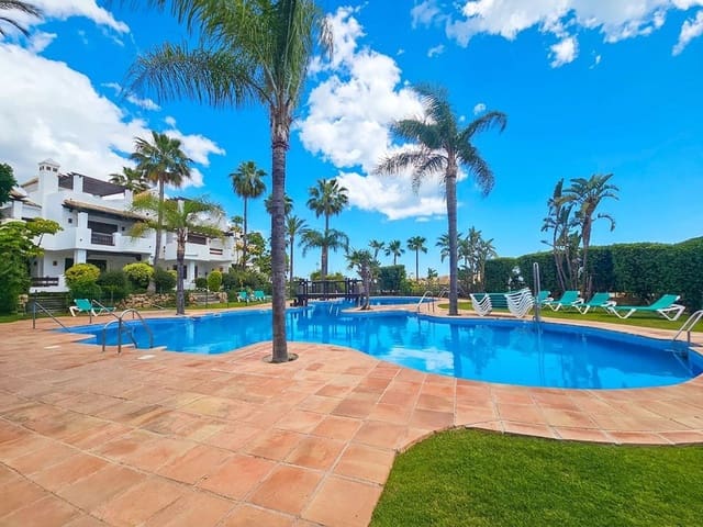 Casa de 2 habitaciones en El Paraíso, Benahavís en venta con piscina garaje - 795.000 € (Ref: 9840028)