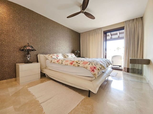 Casa de 2 habitaciones en El Paraíso, Benahavís en venta con piscina garaje - 795.000 € (Ref: 9840028)