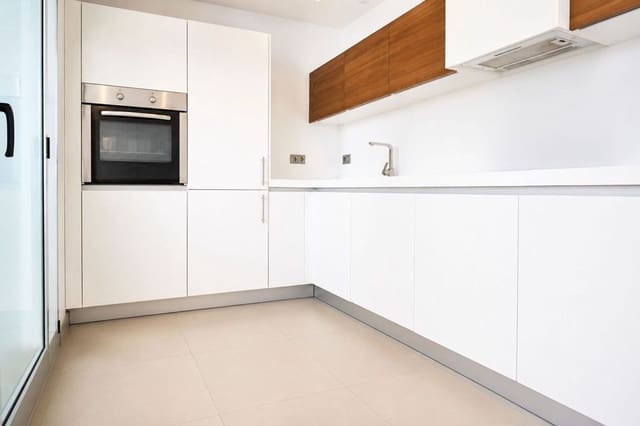 3 Zimmer Apartment zu verkaufen in Nueva Alcántara, Marbella mit Pool Garage - 649.000 € (Ref: 9840029)