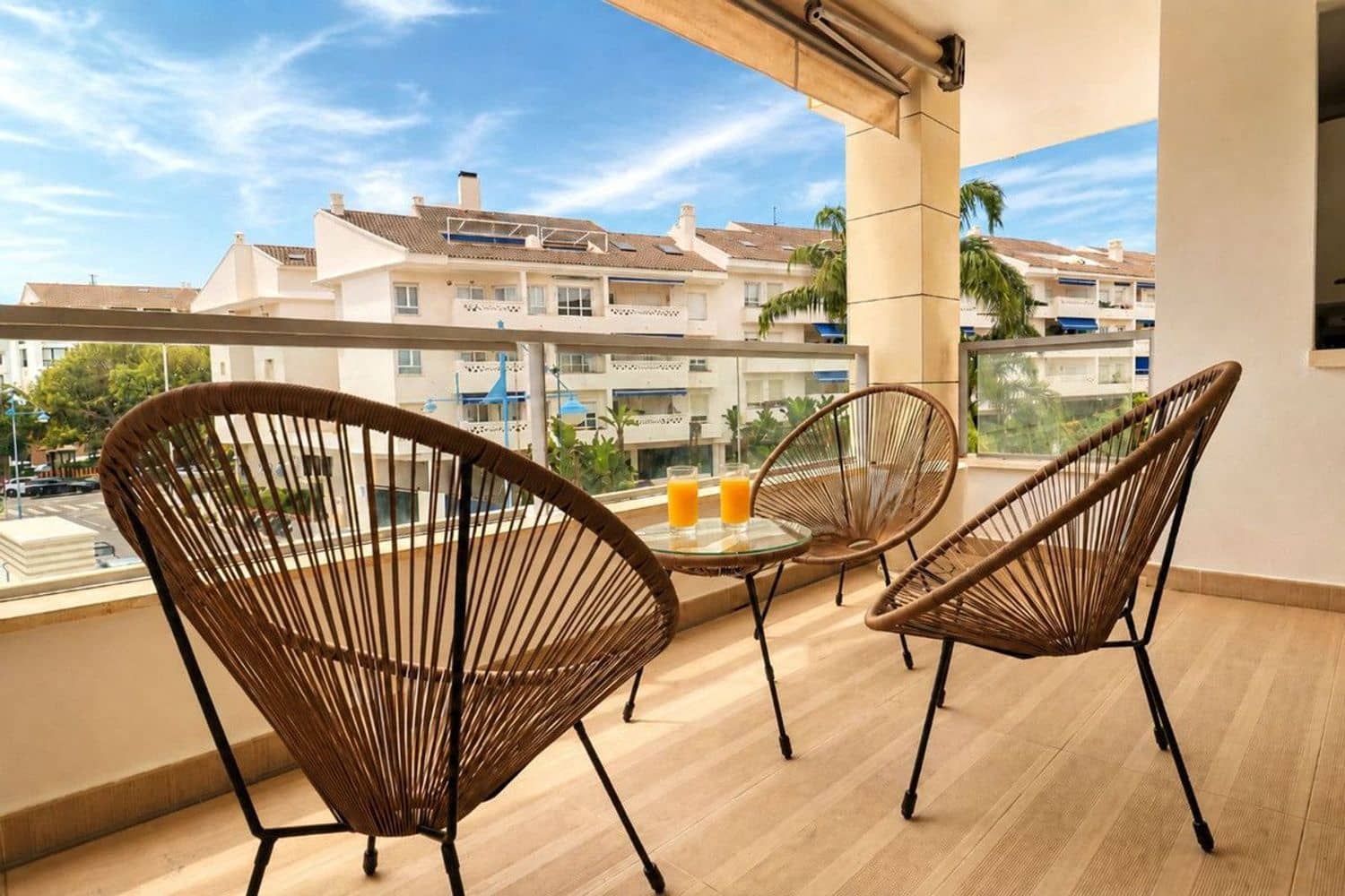 3 bedroom Apartment for sale in San Pedro de Alcantara with pool garage - € 649,000 (Ref: 9840029)