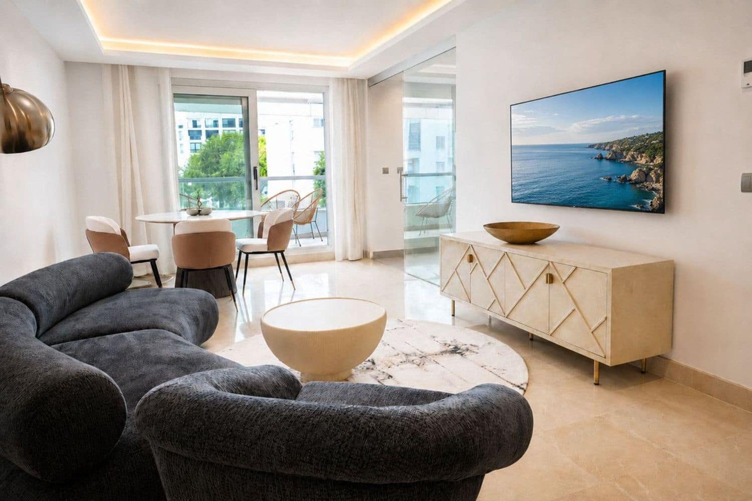 3 bedroom Apartment for sale in San Pedro de Alcantara with pool garage - € 649,000 (Ref: 9840029)