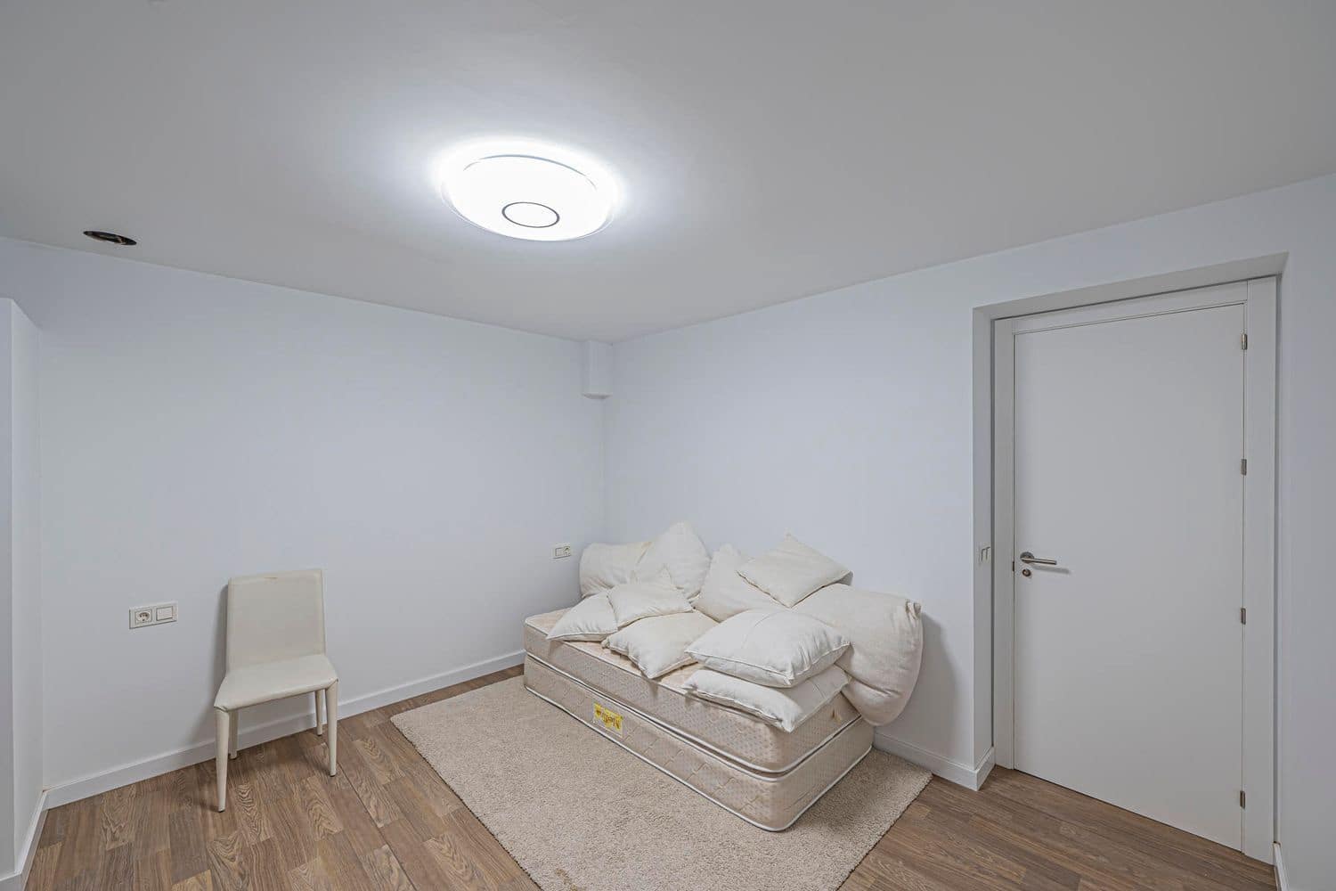 4 bedroom Townhouse for sale in San Pedro de Alcantara with garage - € 890,000 (Ref: 9840760)