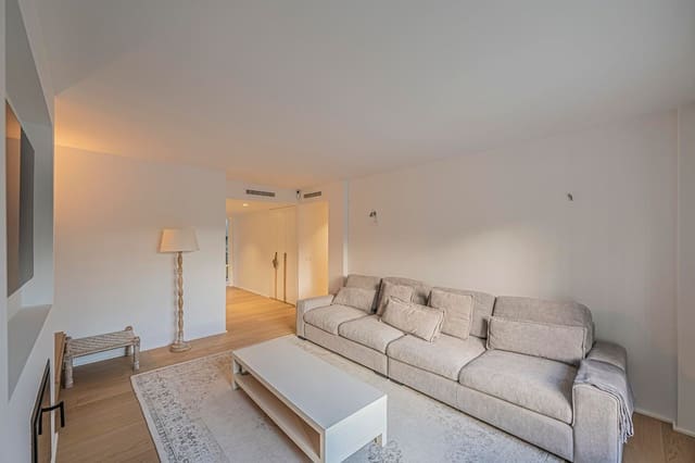 4 soveværelse Byhus til salg i Nueva Alcántara, Marbella med garage - € 890.000 (Ref: 9840760)