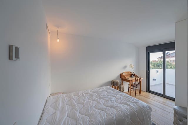 4 soveværelse Byhus til salg i Nueva Alcántara, Marbella med garage - € 890.000 (Ref: 9840760)