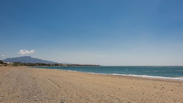 2 sypialnia Apartament na sprzedaż w El Velerín, Estepona z basenem garażem - 495 000 € (Ref: 9844728)