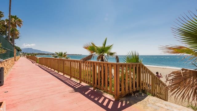 2 sypialnia Apartament na sprzedaż w El Velerín, Estepona z basenem garażem - 495 000 € (Ref: 9844728)