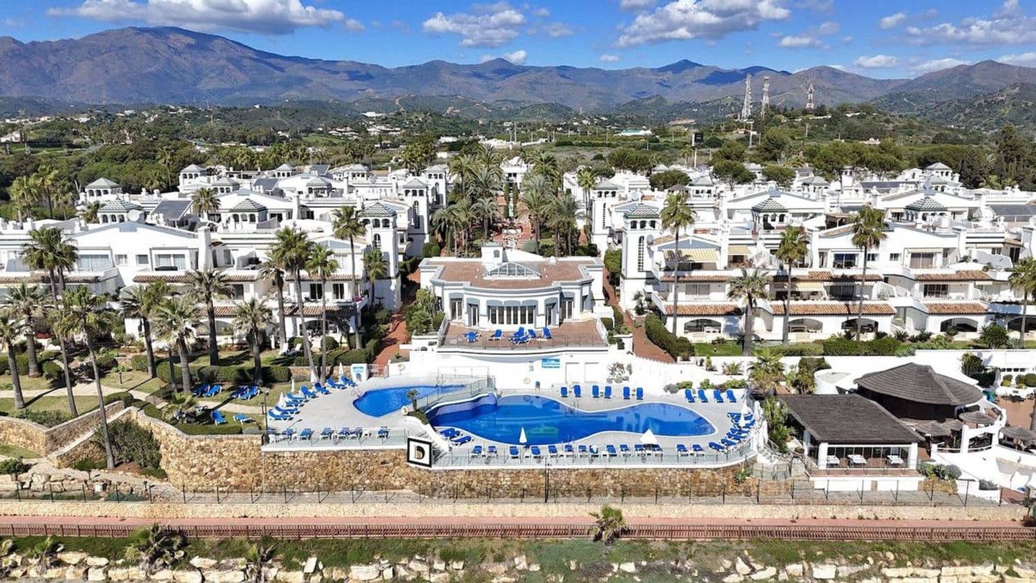 2 sypialnia Apartament na sprzedaż w Estepona z basenem garażem - 495 000 € (Ref: 9844728)