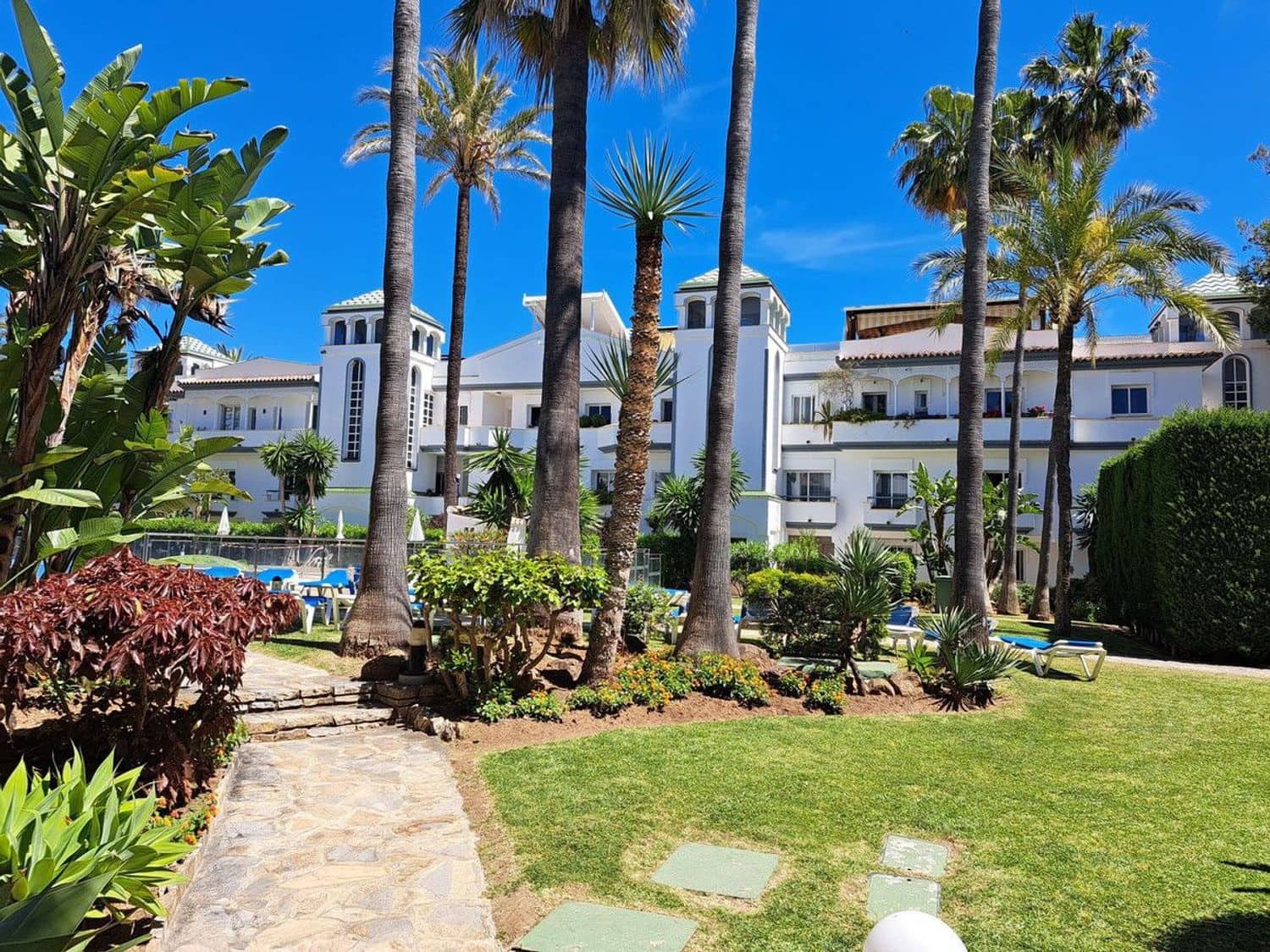 2 sypialnia Apartament na sprzedaż w Estepona z basenem garażem - 495 000 € (Ref: 9844728)