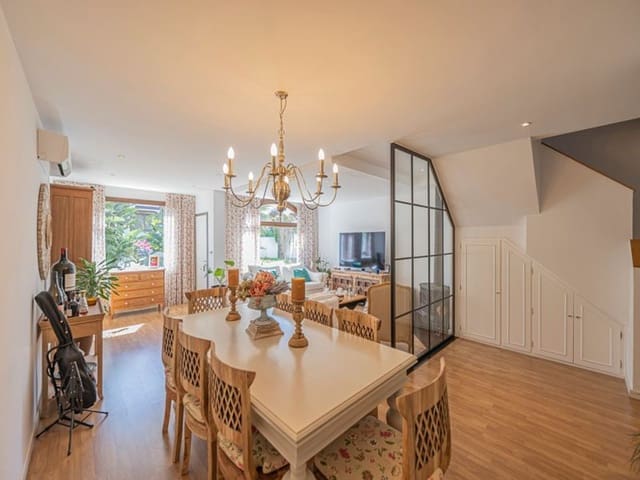 2 soverom Hus til salgs i Atalaya-Isdabe, Estepona med svømmebasseng garasje - € 549 000 (Ref: 9848997)