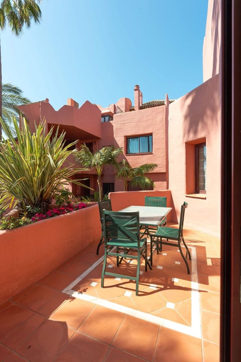 Apartamento de 1 habitación en New Golden Mile en venta con garaje - 1.499.000 € (Ref: 9856310)