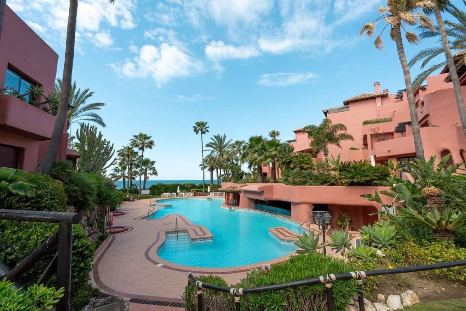 Apartamento de 1 habitación en New Golden Mile en venta con garaje - 1.499.000 € (Ref: 9856310)