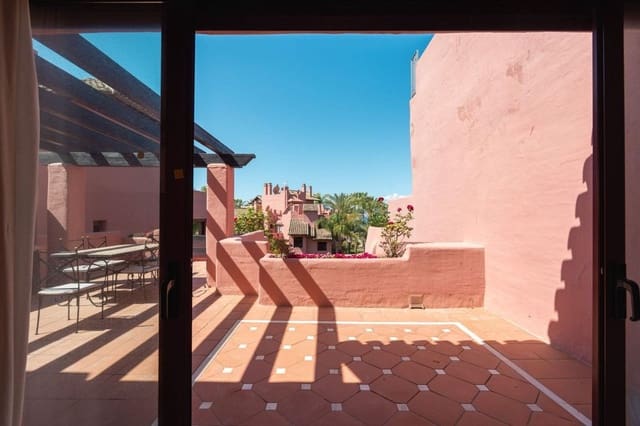 1 Zimmer Apartment zu verkaufen in New Golden Mile, Estepona mit Garage - 1.499.000 € (Ref: 9856310)