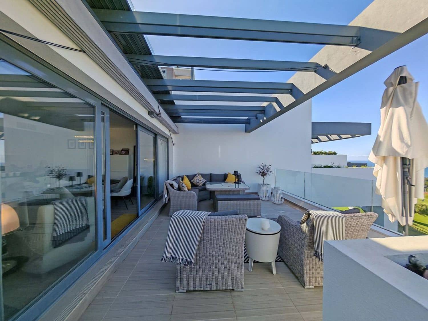 Apartamento de 3 habitaciones en Cabopino en venta con piscina garaje - 1.050.000 € (Ref: 9856312)