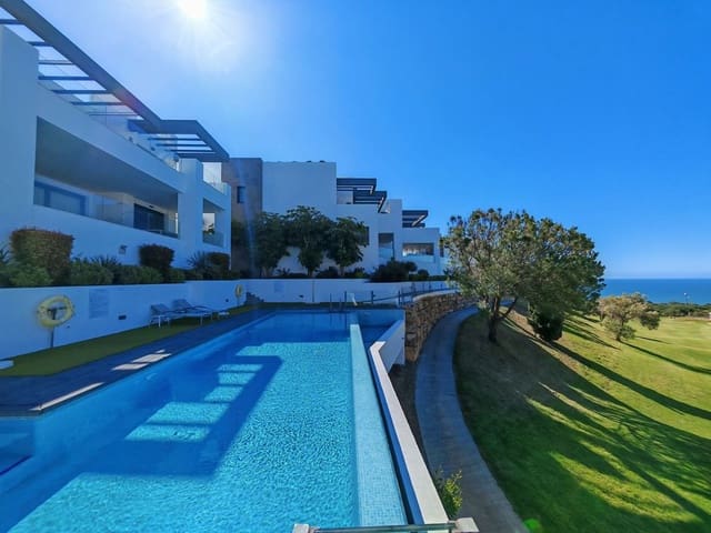 Apartamento de 3 habitaciones en Cabopino, Marbella en venta con piscina garaje - 1.050.000 € (Ref: 9856312)