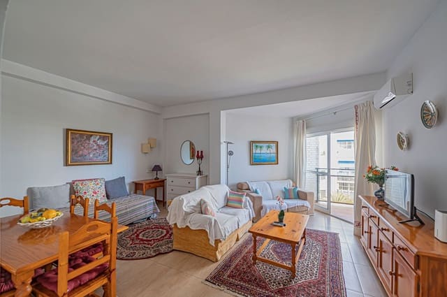 1 makuuhuone Huoneisto myytävänä paikassa Playa de Fontanilla, Marbella mukana uima-altaan 
autotalli - 494 000 € (Ref: 9856315)
