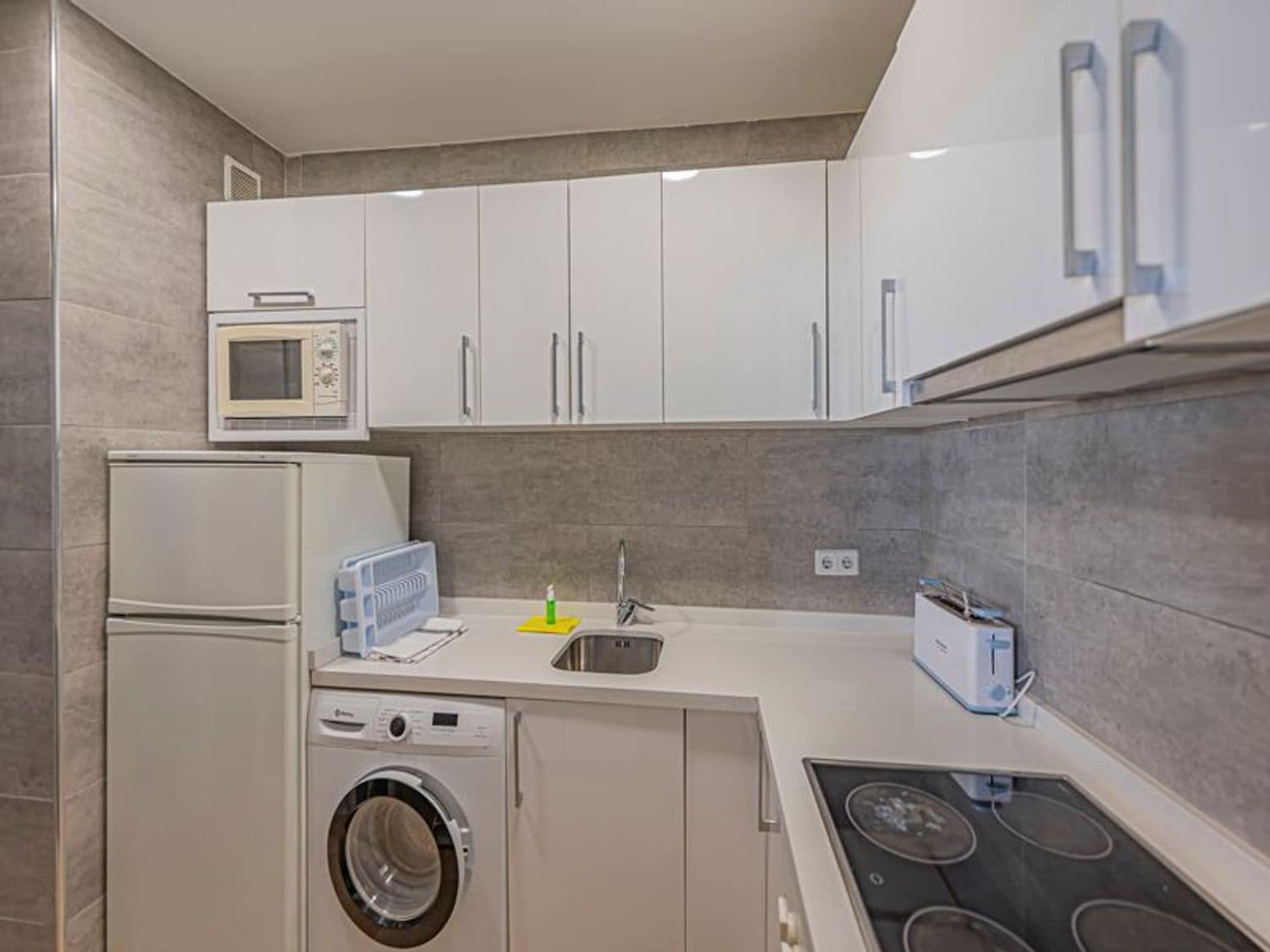 1 makuuhuone Huoneisto myytävänä paikassa Marbella mukana uima-altaan 
autotalli - 494 000 € (Ref: 9856315)