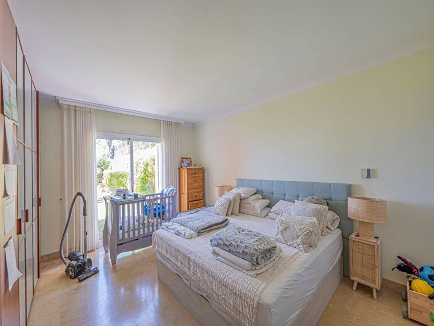 3 sypialnia Apartament na sprzedaż w La Mairena z basenem garażem - 895 000 € (Ref: 9858008)
