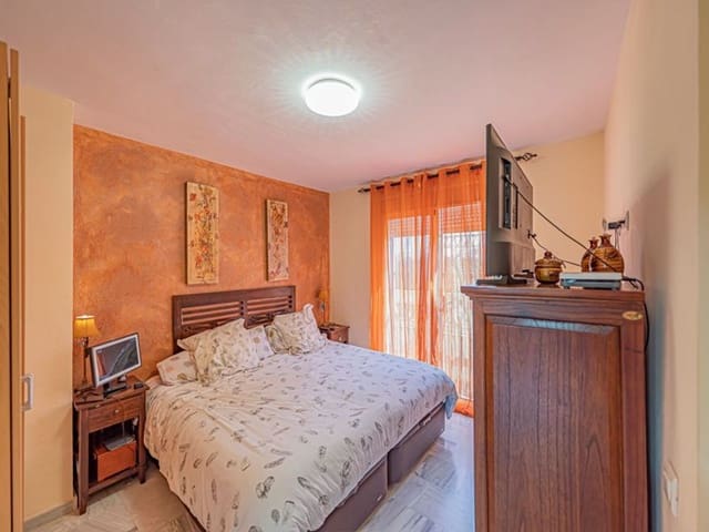 4 quarto Casa em Banda para venda em Bello Horizonte - Lindasol, Marbella com piscina garagem - 529 000 € (Ref: 9858009)